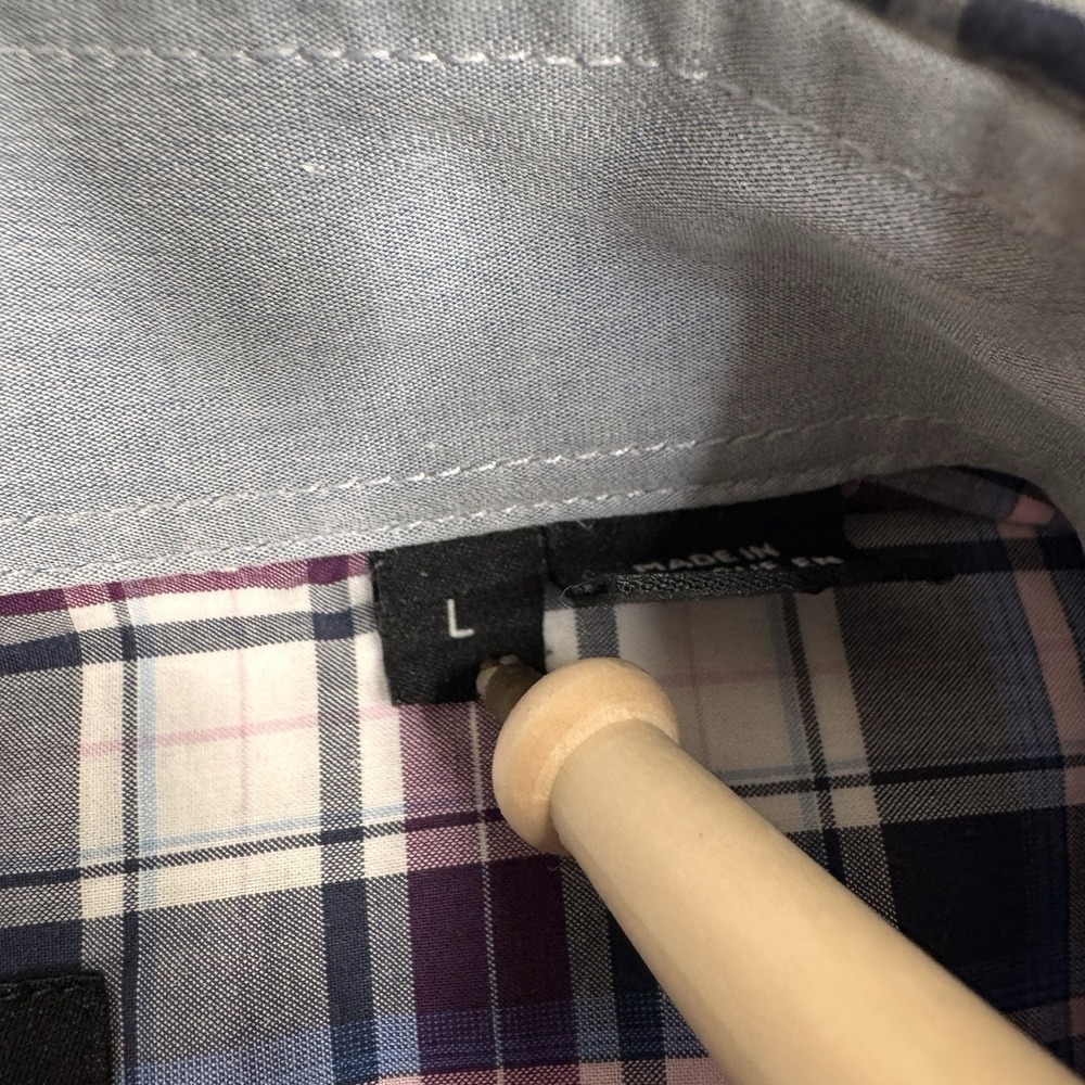 Hugo Boss Mens Slim fit Long Sleeve Button-Up Shirt Large Cream Purple Plaid EUC - Picture 4 of 8